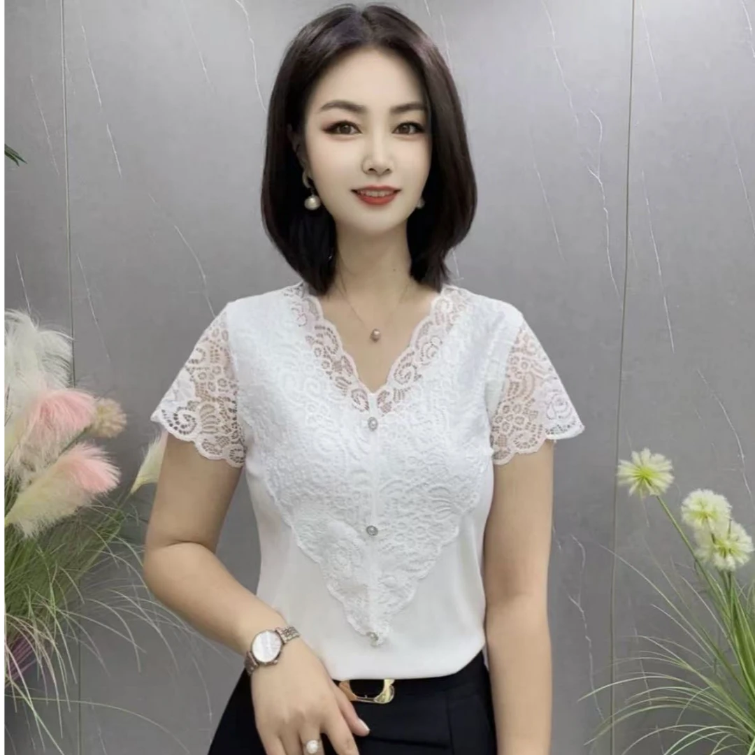 春夏镂空时尚V领短袖气质百搭夏季显瘦外穿衬衫蕾丝女士小衫上衣