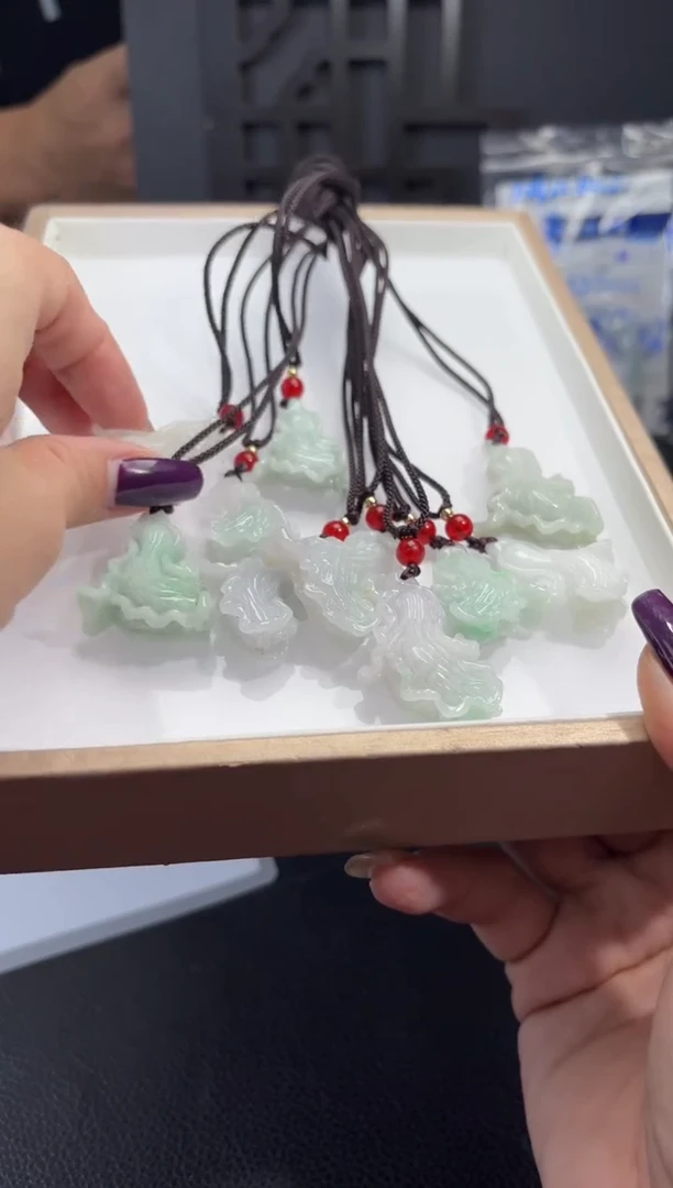 未镶嵌挂件翡翠多样性发一件XR002