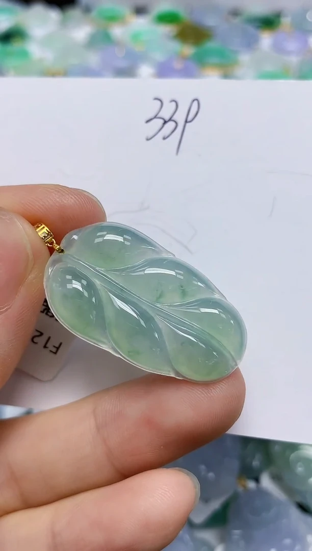 翡翠18K金镶嵌颈饰天然缅甸翡翠A货