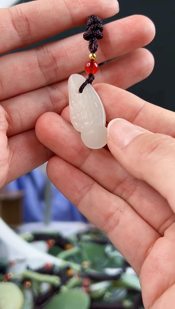 颈饰未镶嵌和田玉拍一发一，多样性发货