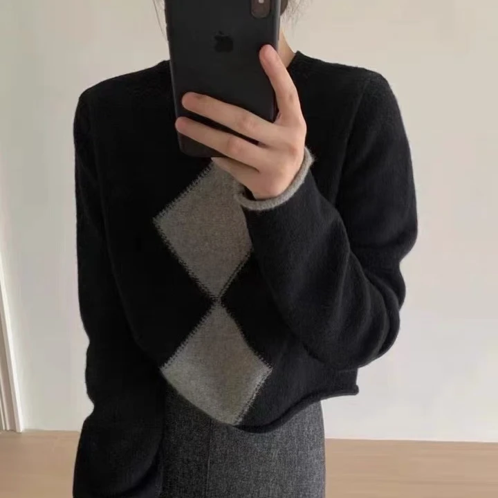 韩系时尚复古短款菱形格毛衣女2025春新款洋气显瘦圆领长袖针织衫