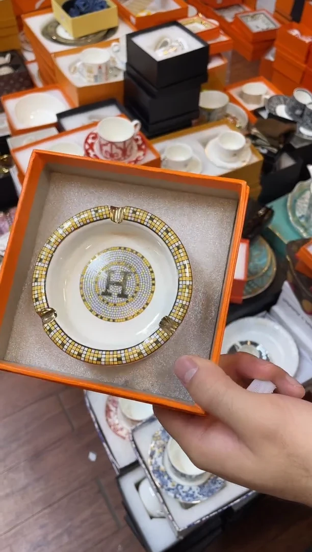 杯鸿辉家品牌瓷器，京东包邮！