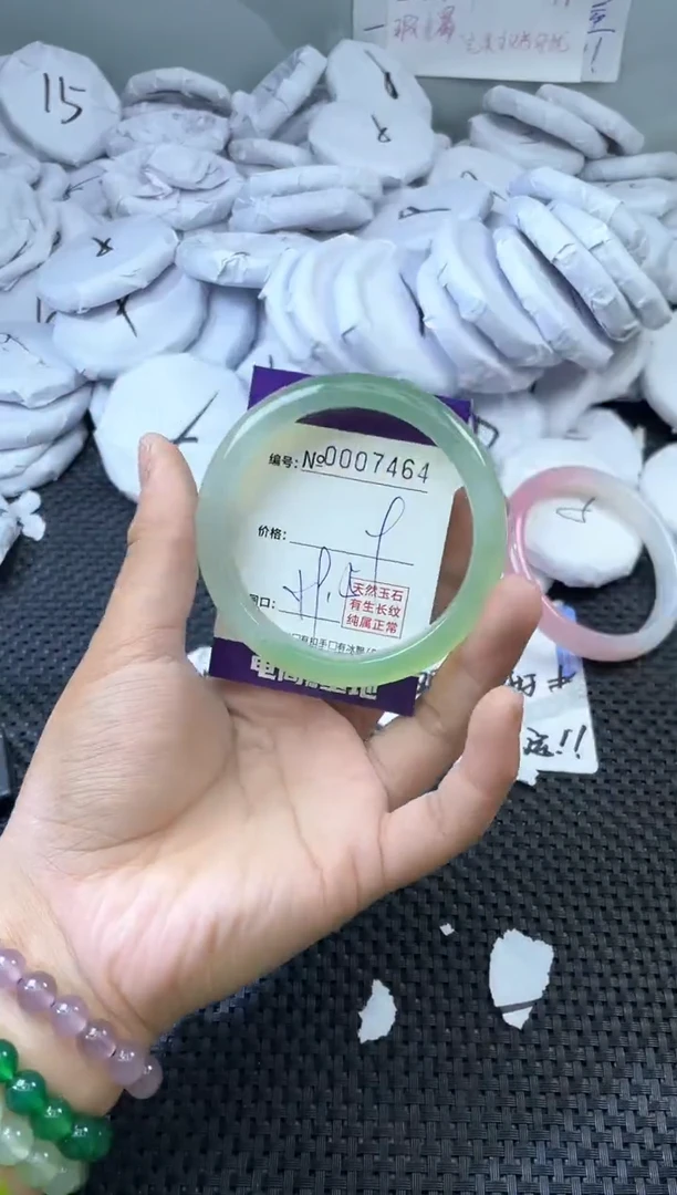 玛瑙/玉髓手镯未镶嵌7464