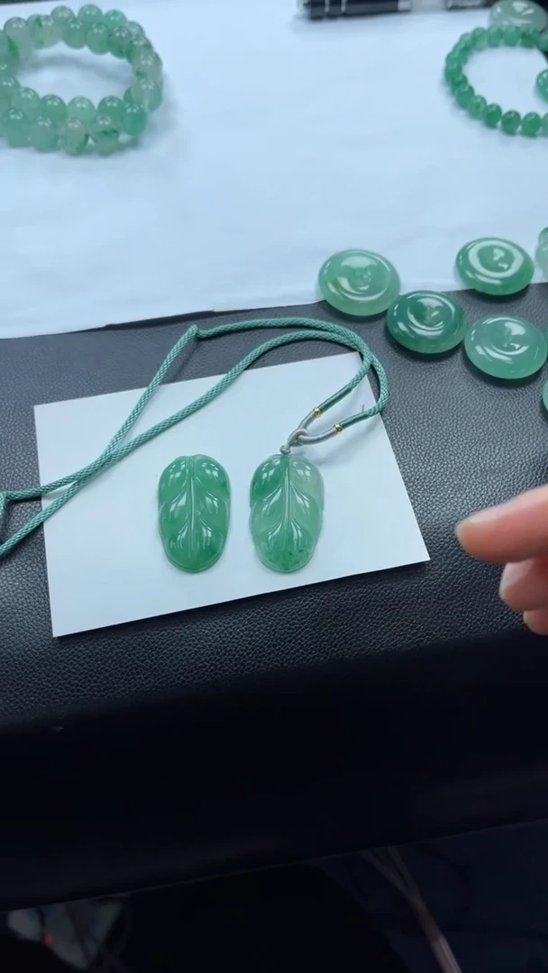 【闪购商品】石英质玉颈饰未镶嵌天然非洲翠叶子多样性发一件
