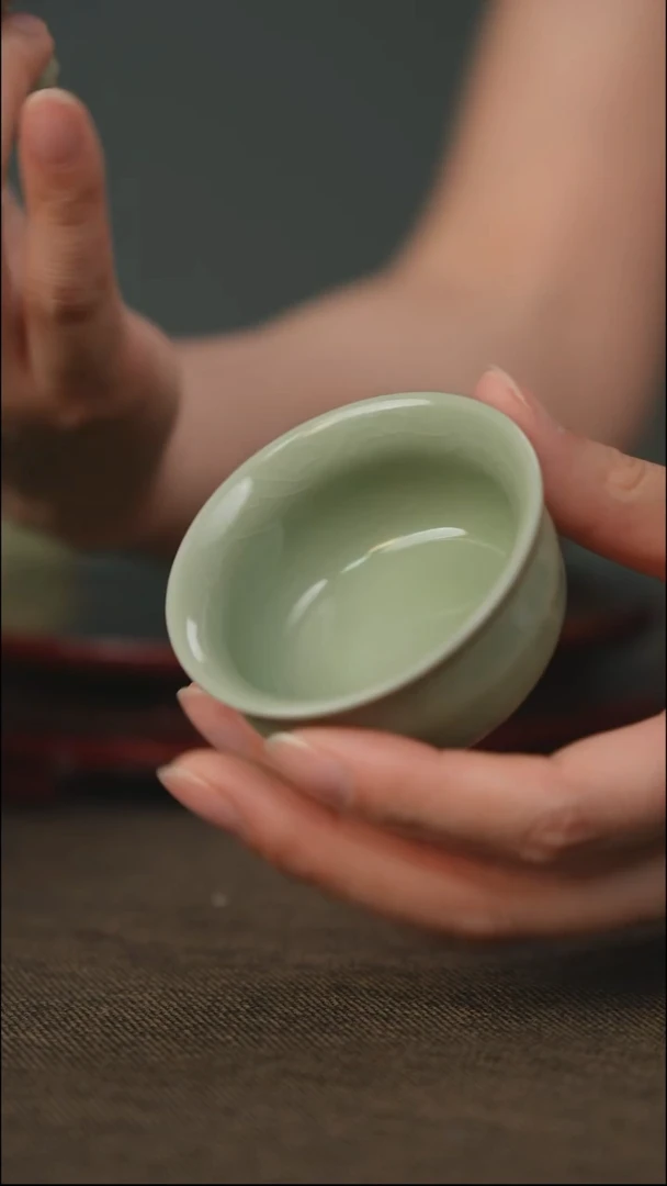 豆绿 小圆杯 无底款