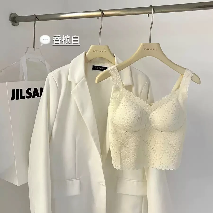 【小张精选】春夏时尚波浪V领蕾丝无痕美背冰丝吊带固定杯修身通勤