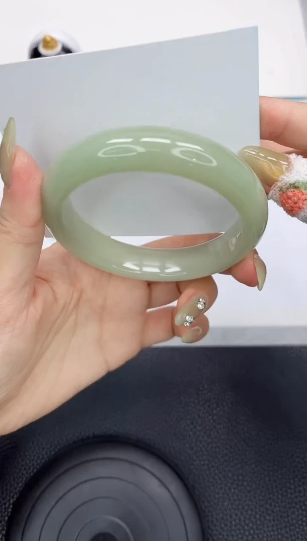 石英质玉手镯未镶嵌83-61