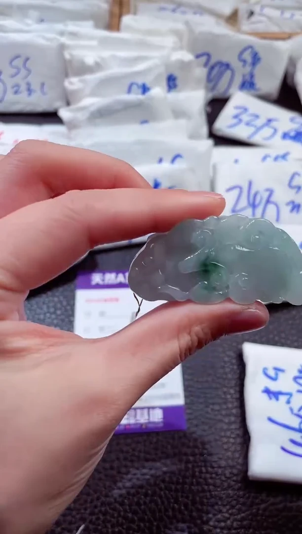 翡翠未镶嵌颈饰00005156