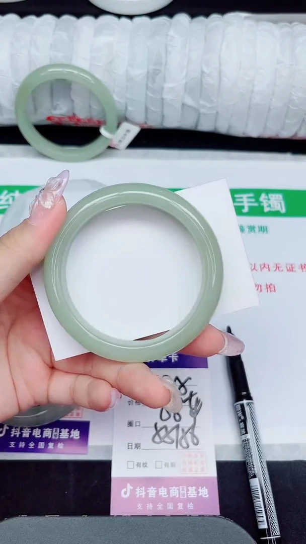未镶嵌手镯石英质玉125-55/56