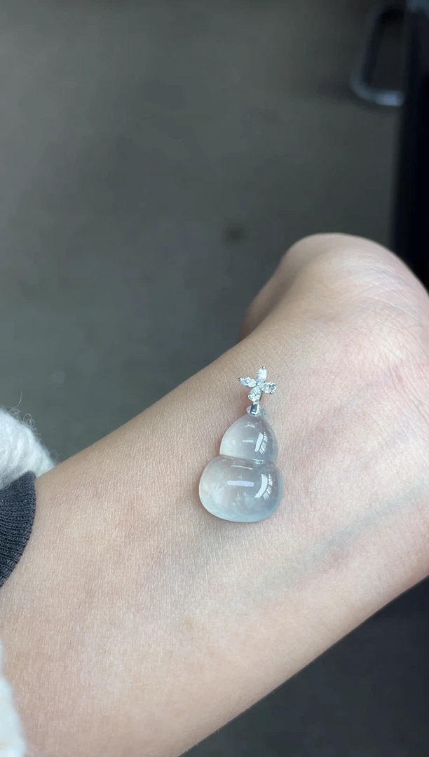 颈饰18K金镶嵌翡翠(30号链接)纯天然A货缅甸翡翠葫芦吊坠