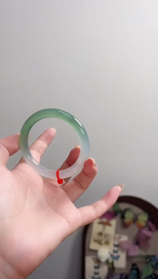 玛瑙/玉髓手镯未镶嵌52-53圈 需要包容圆条