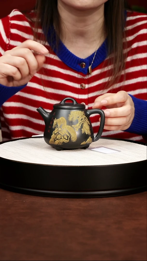 茶壶紫砂宜兴紫砂 石黄描金松鼠高瓢 李雨程