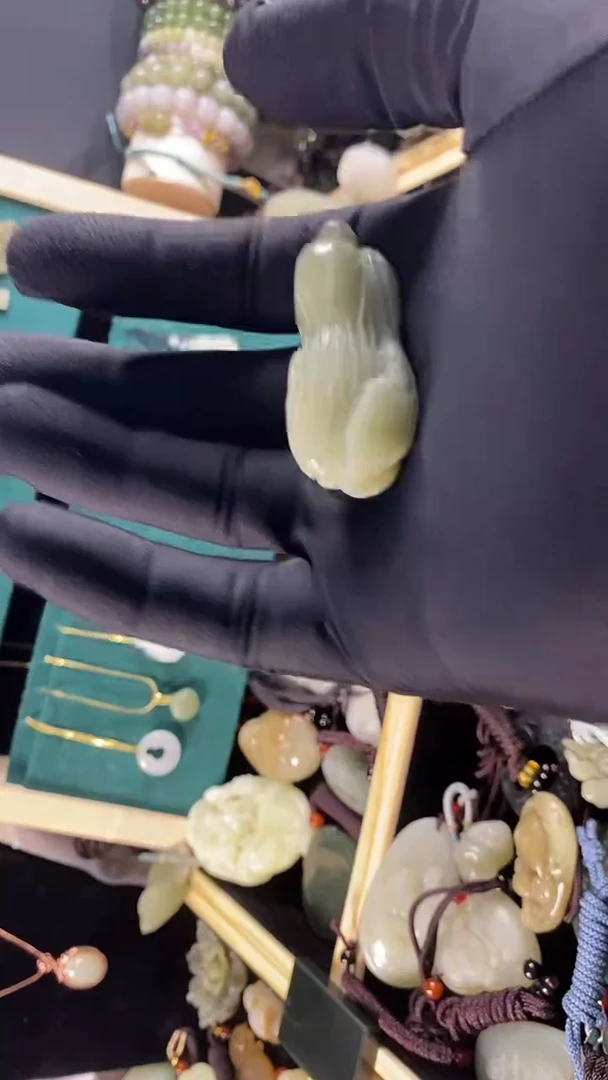 吊坠(赠链)未镶嵌和田玉21
