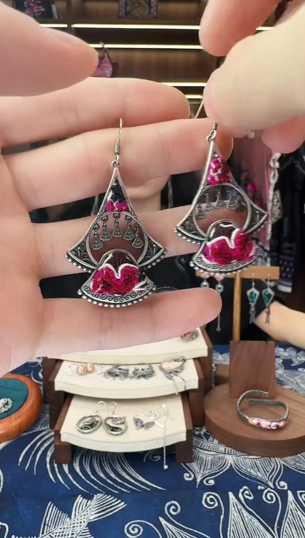 织绣598黔东南苗族刺绣