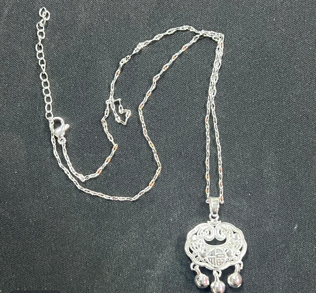 YZ011长命锁项链 精品银色项链  无礼盒