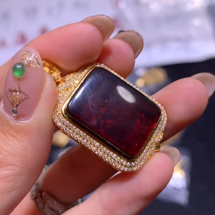 【逍遥】琥珀血珀无事牌吊坠*23C/34/多样性发/1件