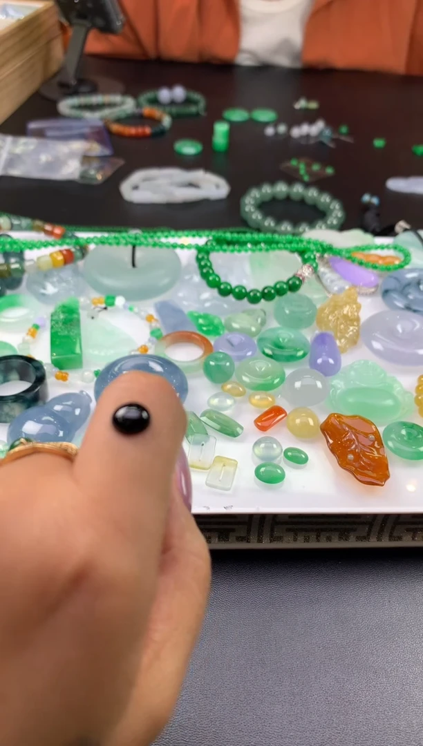 定制翡翠未镶嵌翡翠