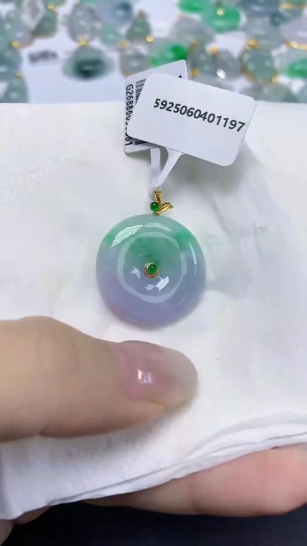 翡翠18K金镶嵌颈饰天然缅甸翡翠A货