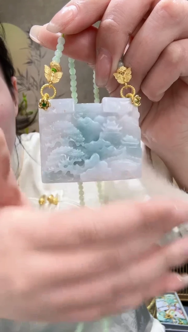 【闪购商品】翡翠颈饰未镶嵌吊坠