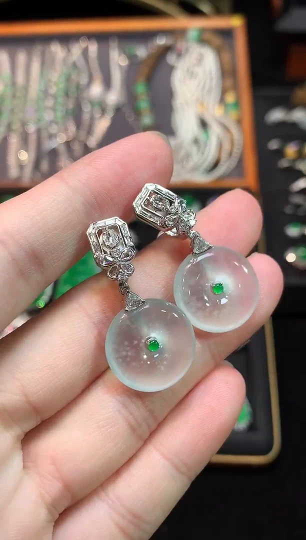 18K金镶嵌翡翠耳饰玻璃种木纳雪花棉平安扣耳坠