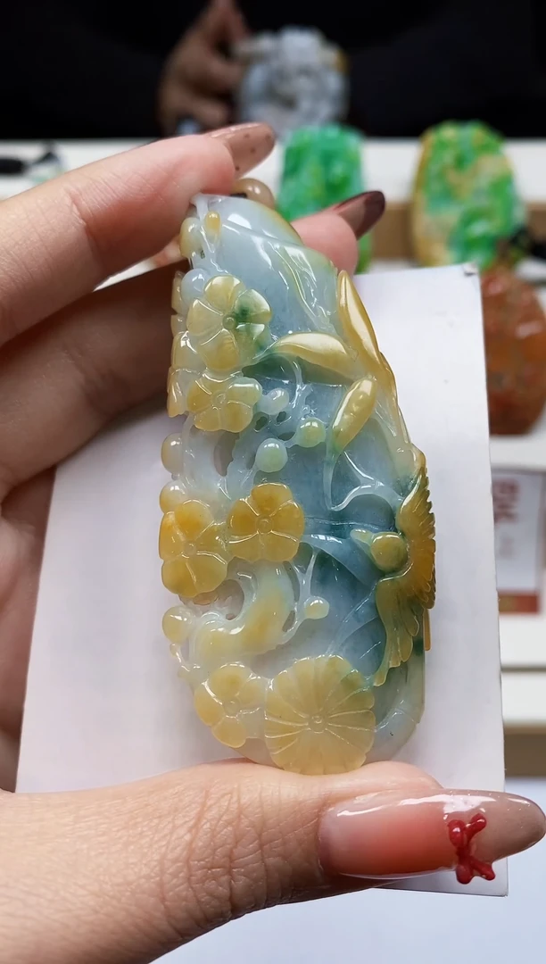 颈饰未镶嵌翡翠翡翠A货