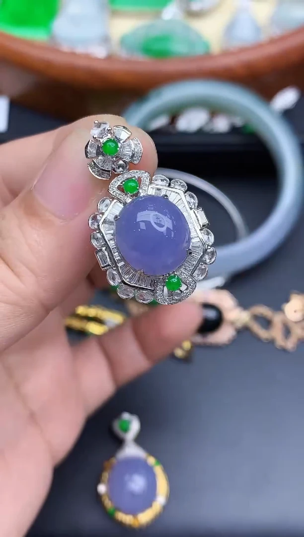 颈饰18K金镶嵌翡翠636-中国好珍宝