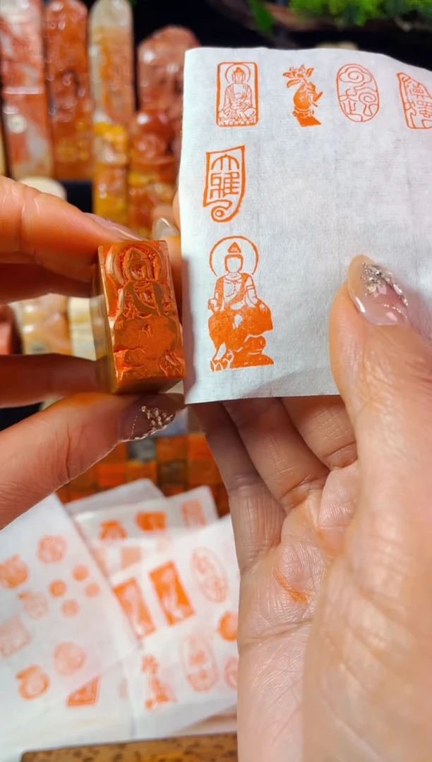 【闪购商品】浙江红石印石手工篆刻《佛造像》1.5*3