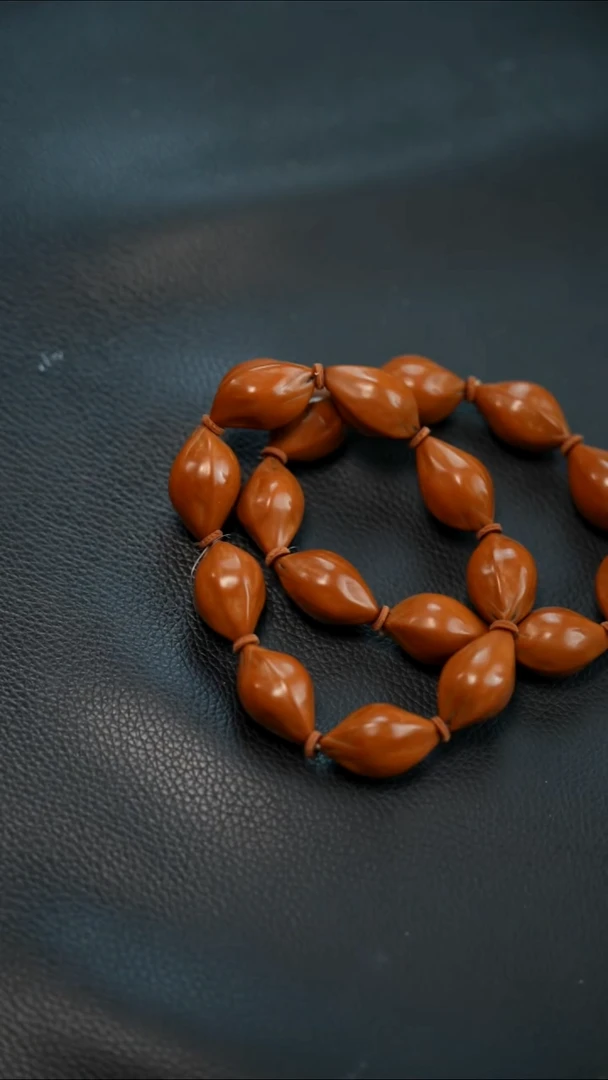 手串/手链橄榄核1.8+抛光三面佛