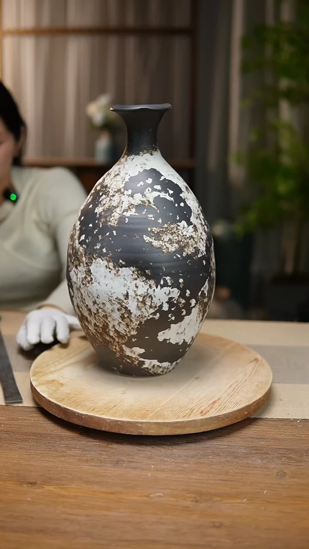 【闪购商品】陶瓷  花器诧寂黑保龄球瓶