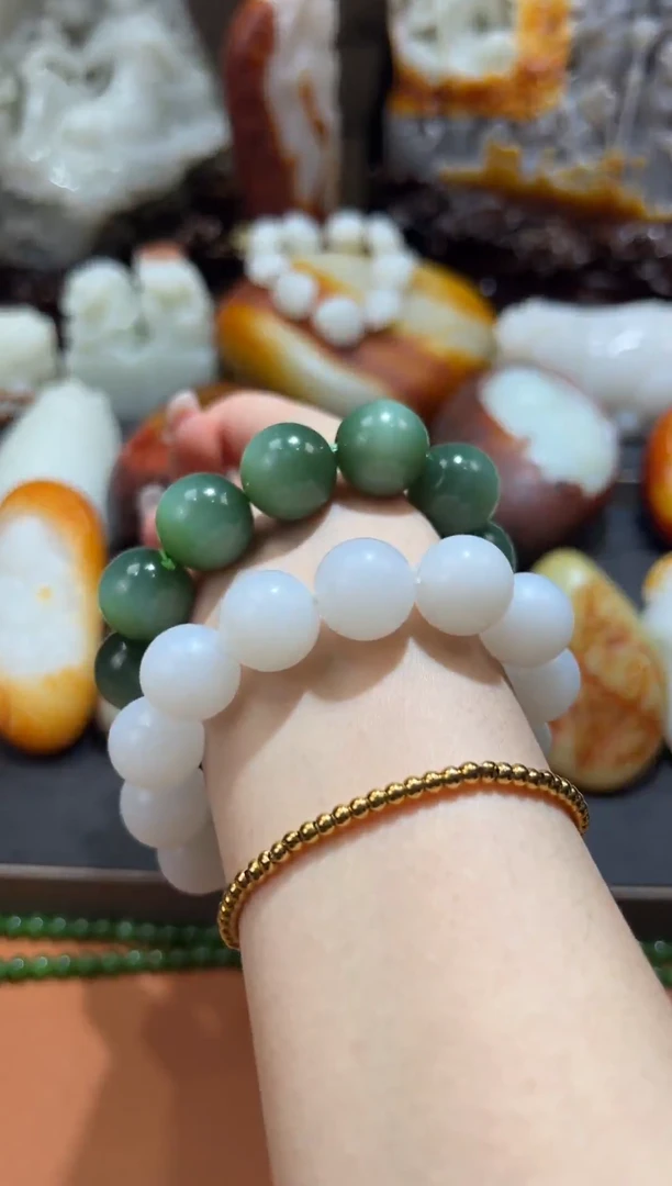 未镶嵌和田玉把件顺****6和田玉