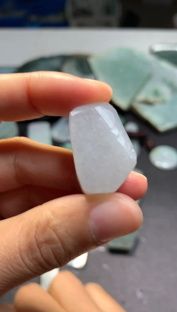 【闪购商品】翡翠颈饰未镶嵌料子