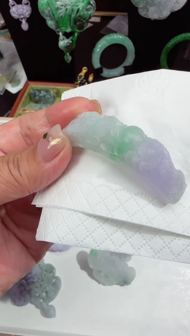 定制翡翠未镶嵌拍照