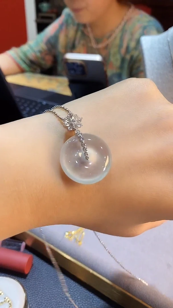 翡翠18K金镶嵌吊坠(不含链)纸*草吊坠