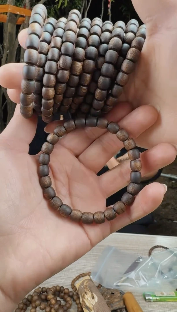 沉香碎屑沉香紫棋鼓珠0.7*5多样性发1