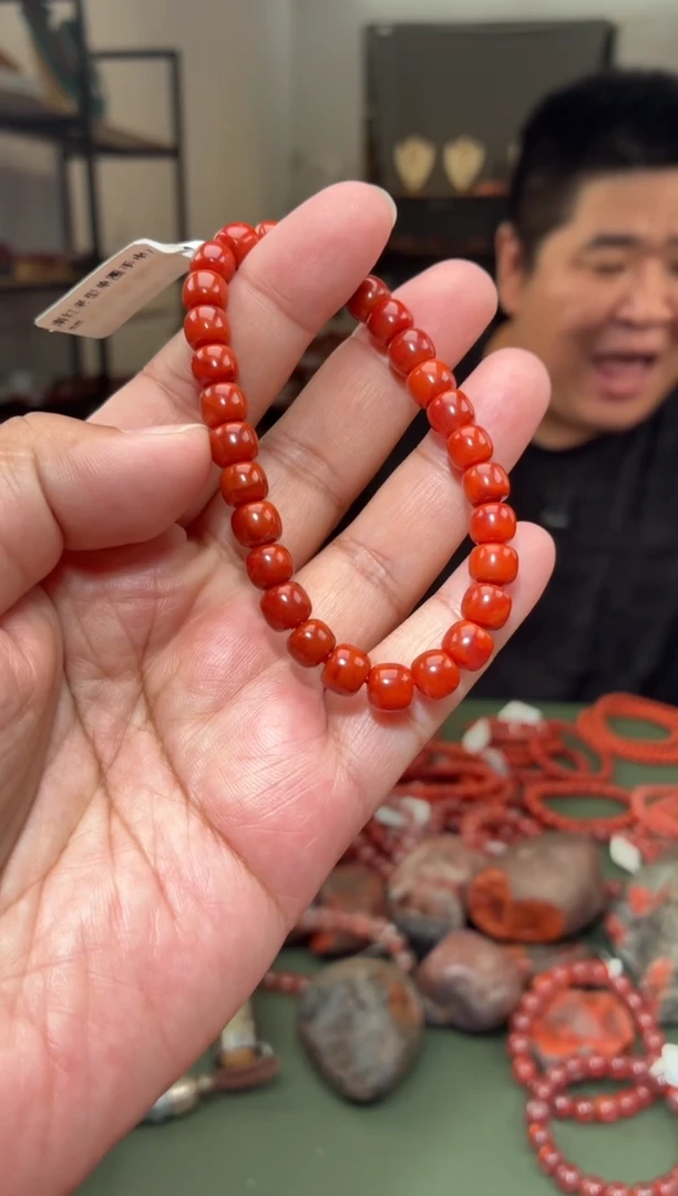 未镶嵌手串南红玛瑙单圈手串一条约7mm多样性发货