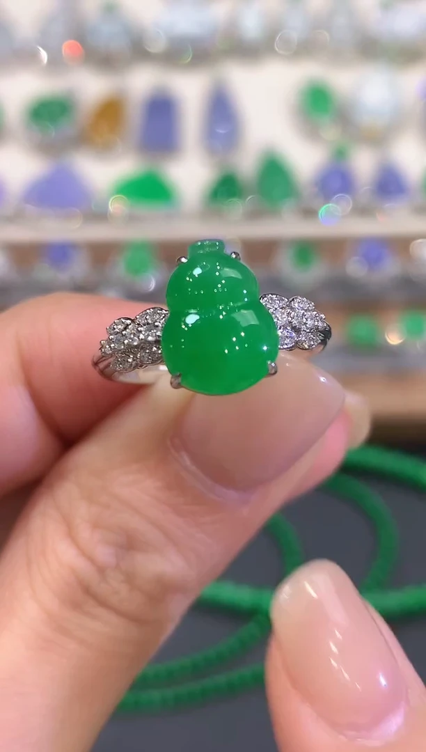 18K金镶嵌戒指翡翠q21