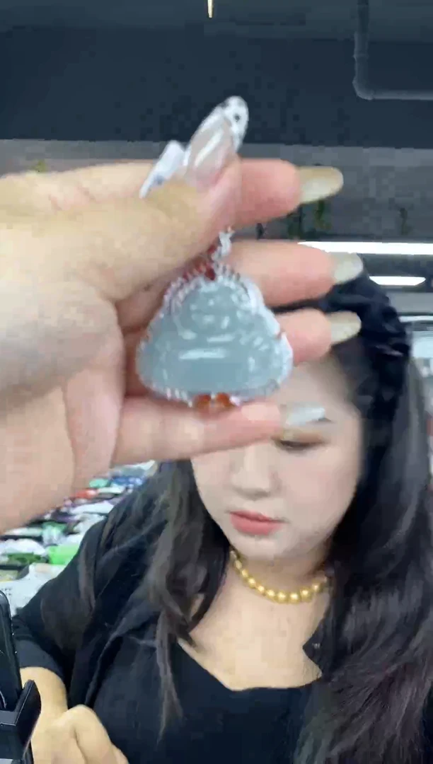 颈饰未镶嵌翡翠多样性发其一颜色微差