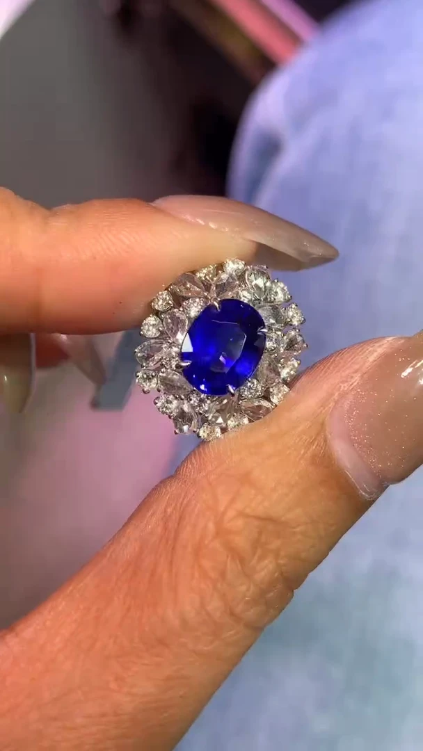 戒指蓝宝石18K金镶嵌2.57ct