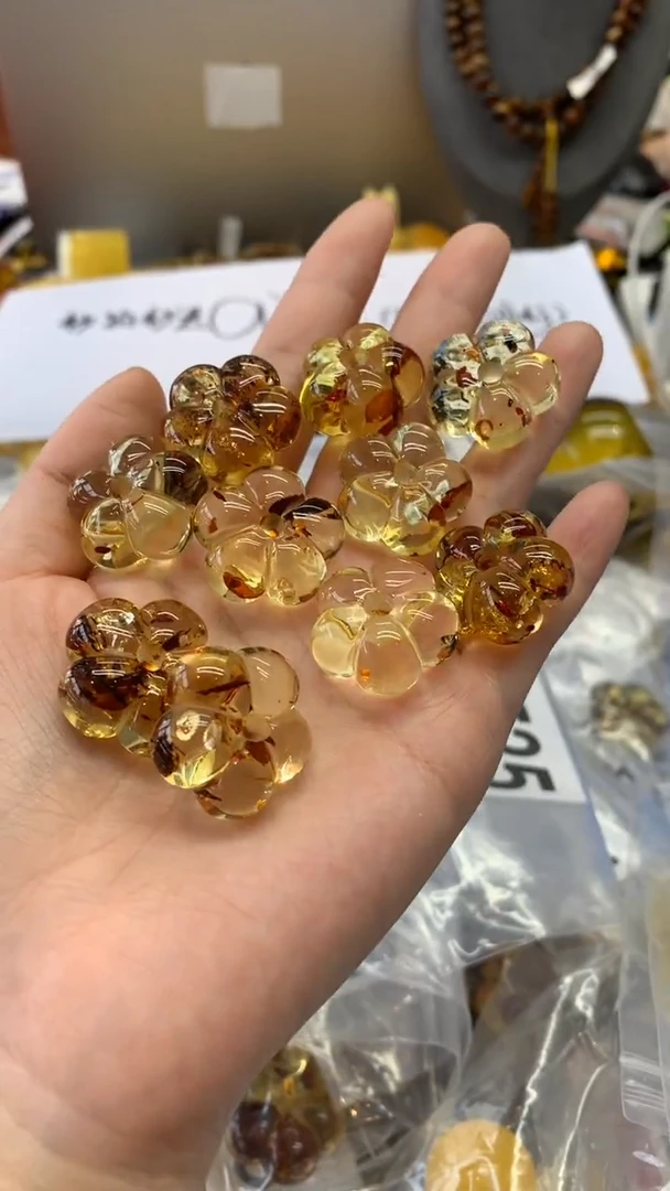【闪购商品】未镶嵌琥珀珠宝奇石2440多样性发其一微瑕