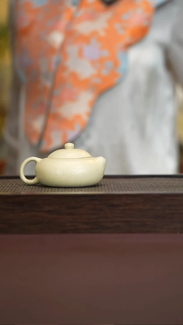 茶壶紫砂扁西施本绿