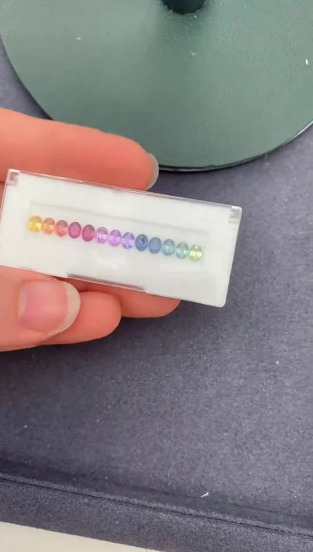 【闪购商品】彩色蓝宝石裸石未镶嵌2.6ct彩蓝宝套盒