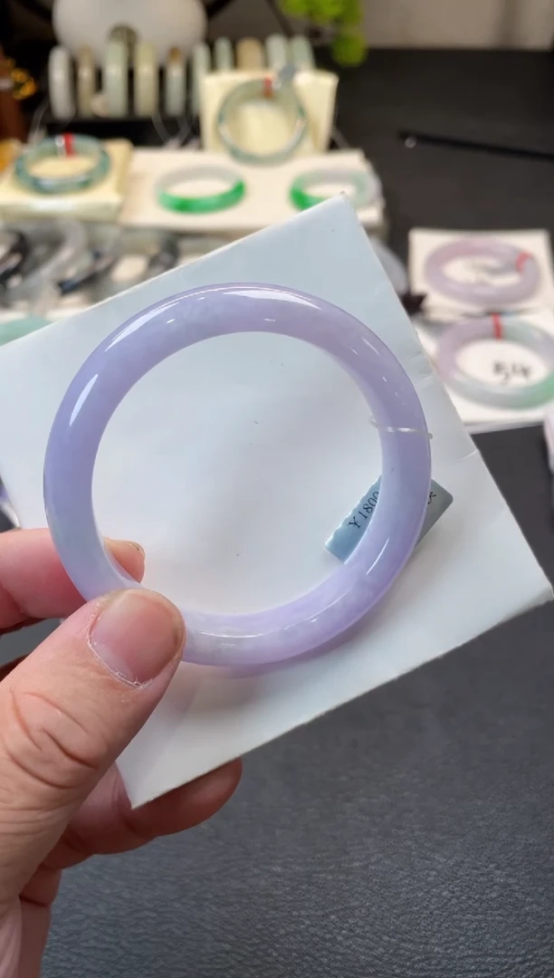 翡翠手镯未镶嵌57正圈 有纹