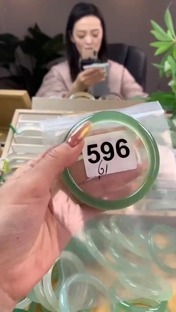 【闪购商品】玛瑙/玉髓手镯未镶嵌596