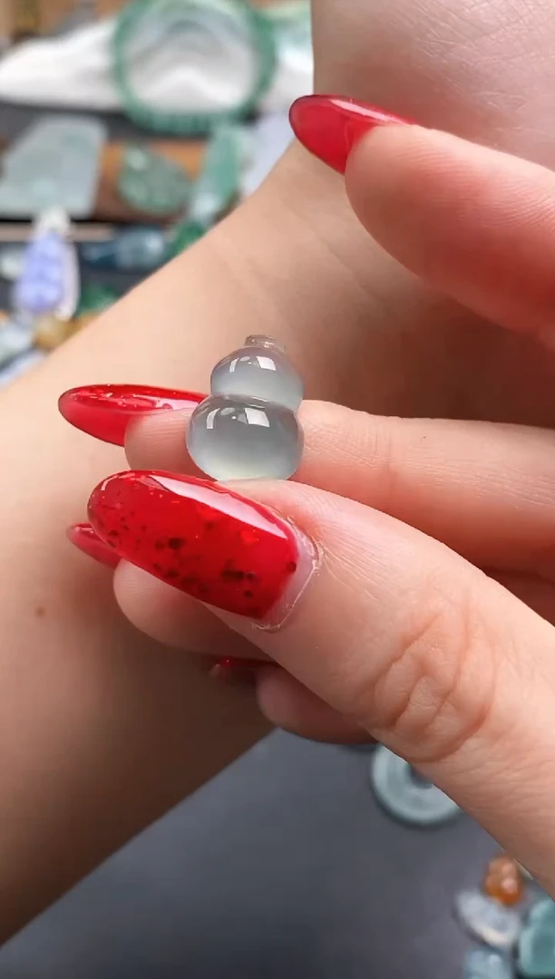颈饰未镶嵌翡翠葫芦