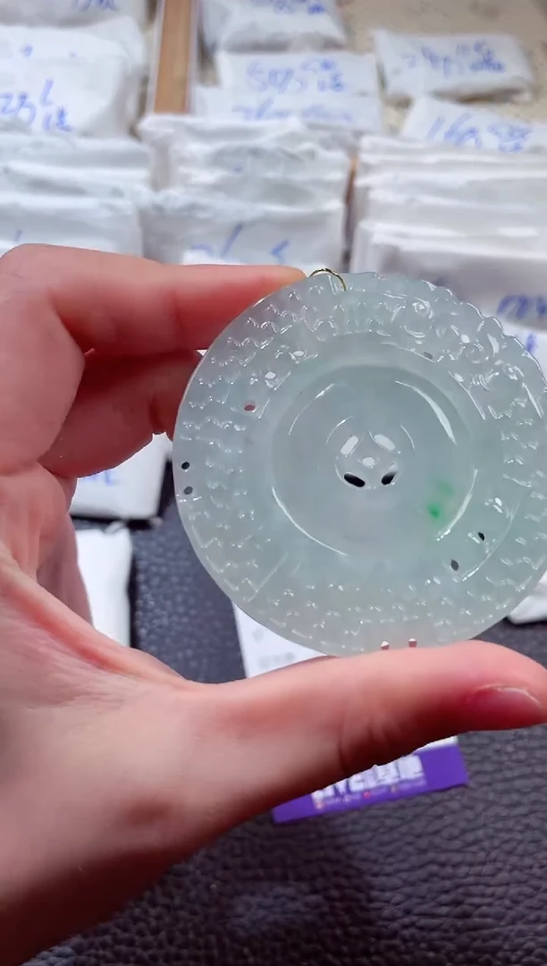 翡翠未镶嵌颈饰00000465