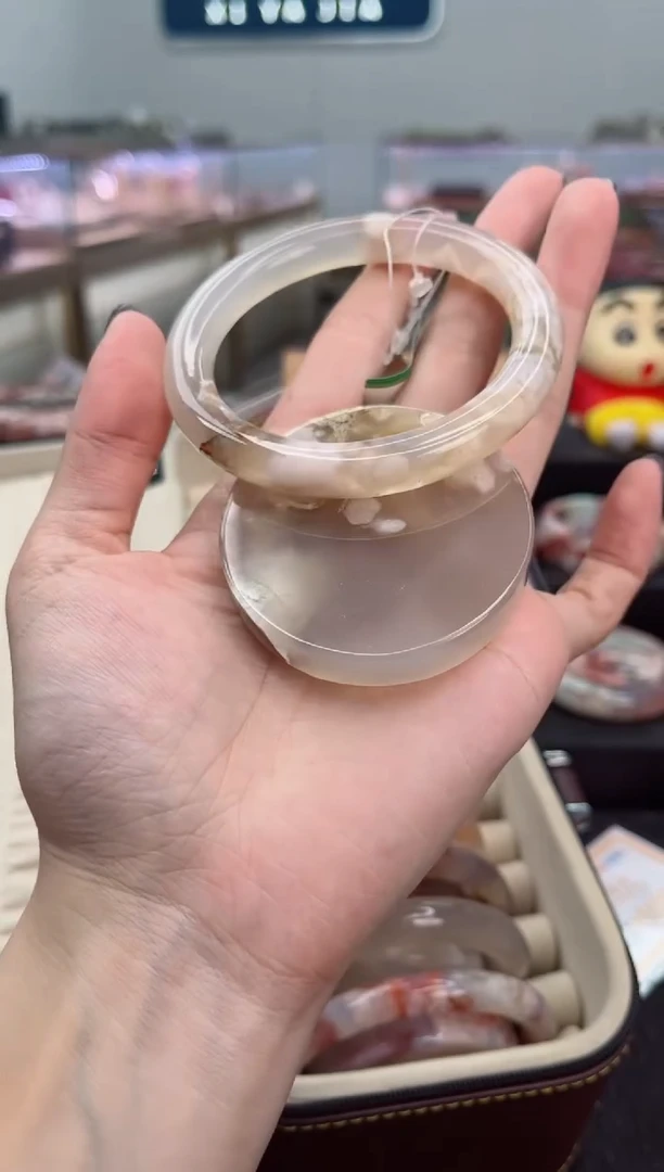 石英质玉手镯未镶嵌59圈口（赠品镯心）3360003