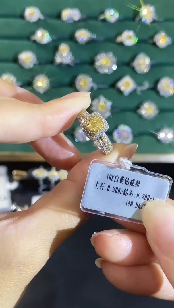18K金镶嵌戒指钻石321