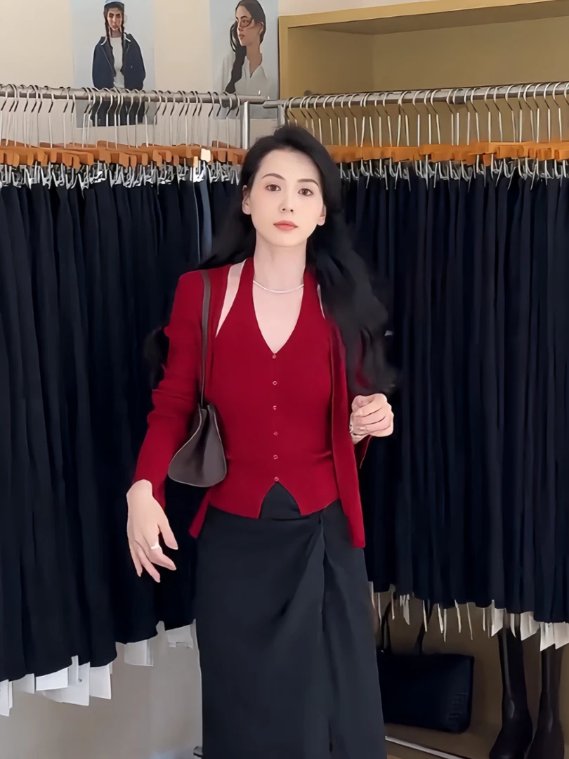 法式慵懒风挂脖V领背心针织衫女2025秋季新款设计感显瘦百搭上衣