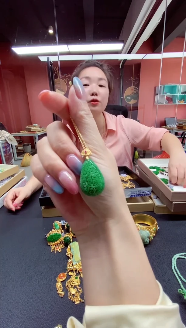 颈饰未镶嵌翡翠翡翠吊坠