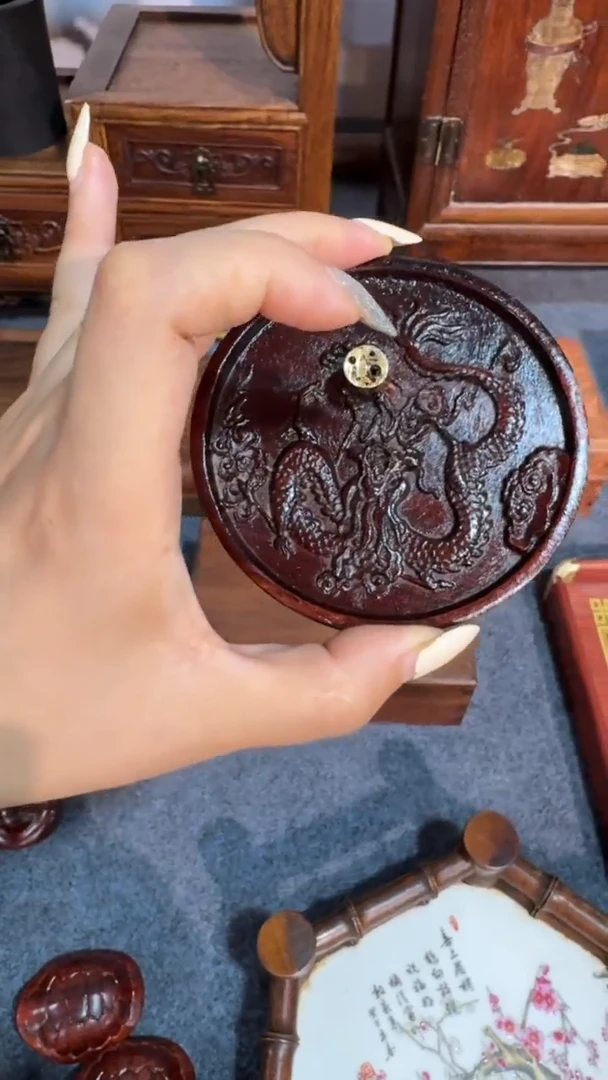 木暴**眼福利    云龙香插